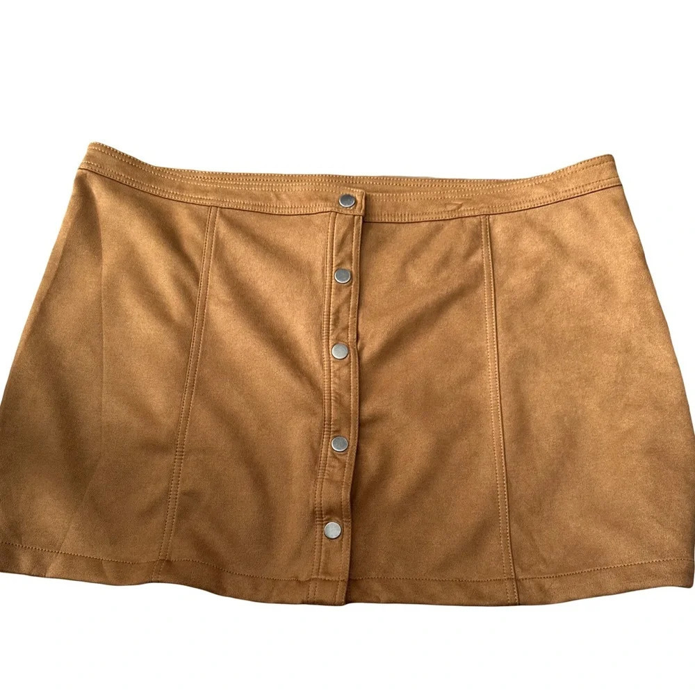 No Boundaries Granola Faux Suede Snap Button Skirt, 3x
